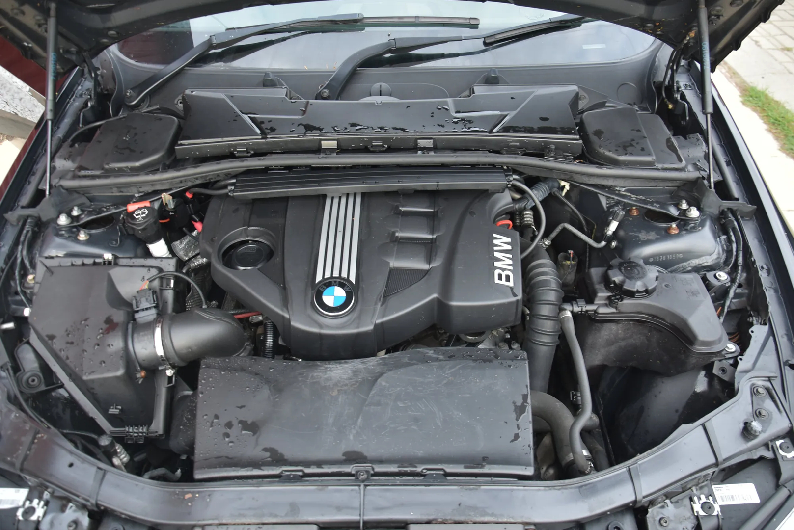 BMW 3 (E90) 316 d 2009 – 6