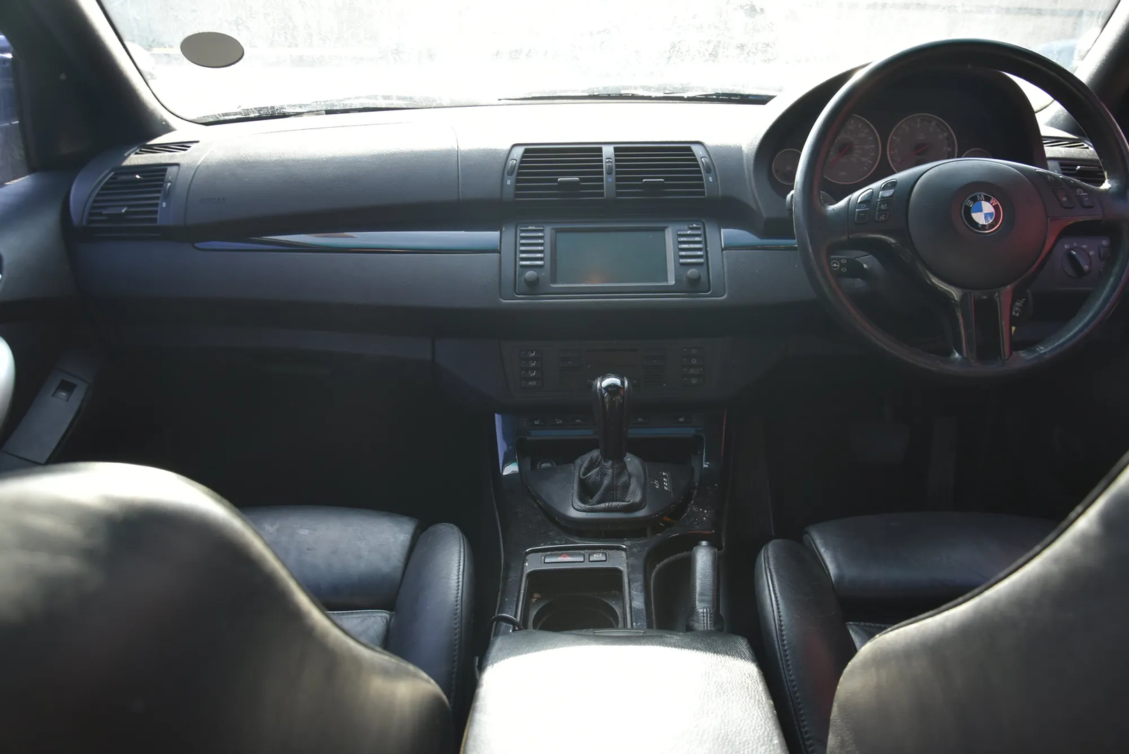 BMW X5 (E53) 4.6 is 2002 – 5