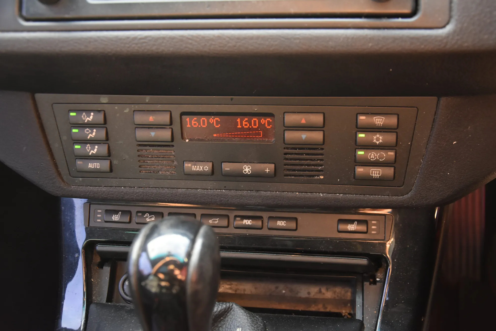 BMW X5 (E53) 4.6 is 2002 – 7