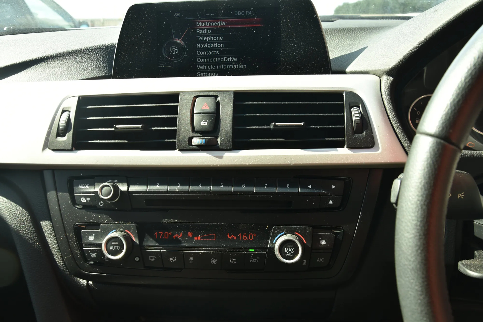 BMW 3 (F30, F80) 320 d Efficient Dynamics 2014 – 3