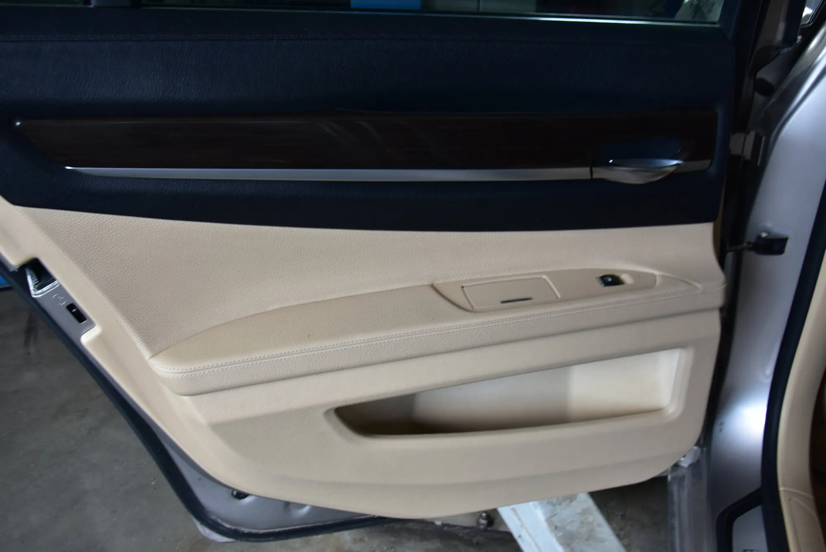 BMW 7 (F01, F02) 730 d 2009 – 7