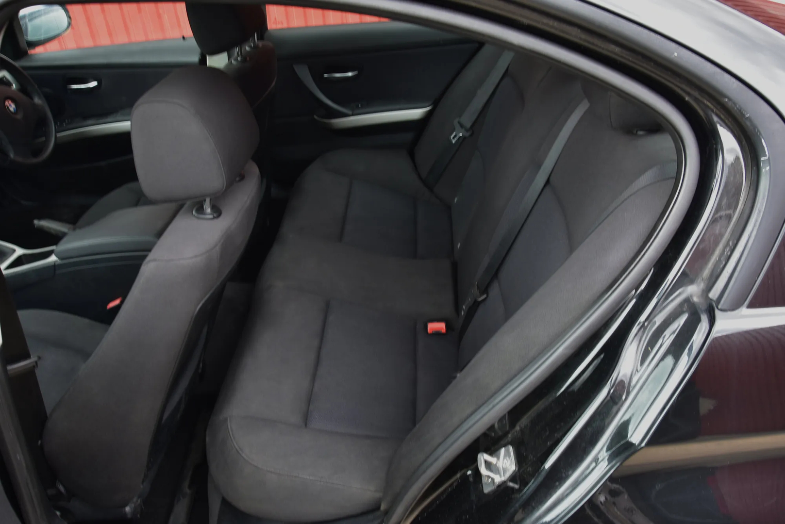 BMW 3 (E90) 318 d 2010 – 9