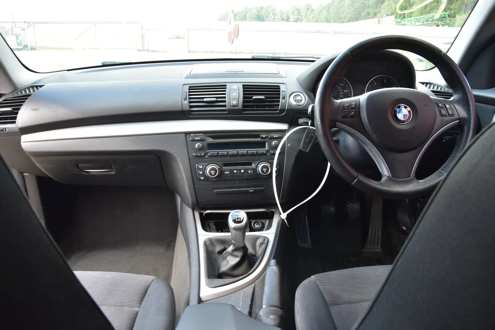 BMW 1 (E81) 118 d 2008 – 8