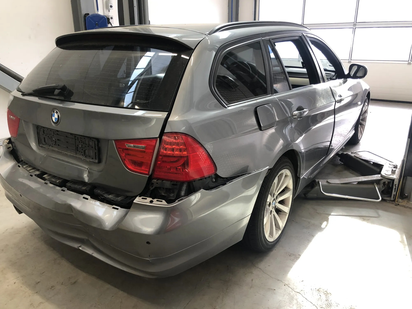 BMW 3 Touring (E91) 318 d 2010 – 11