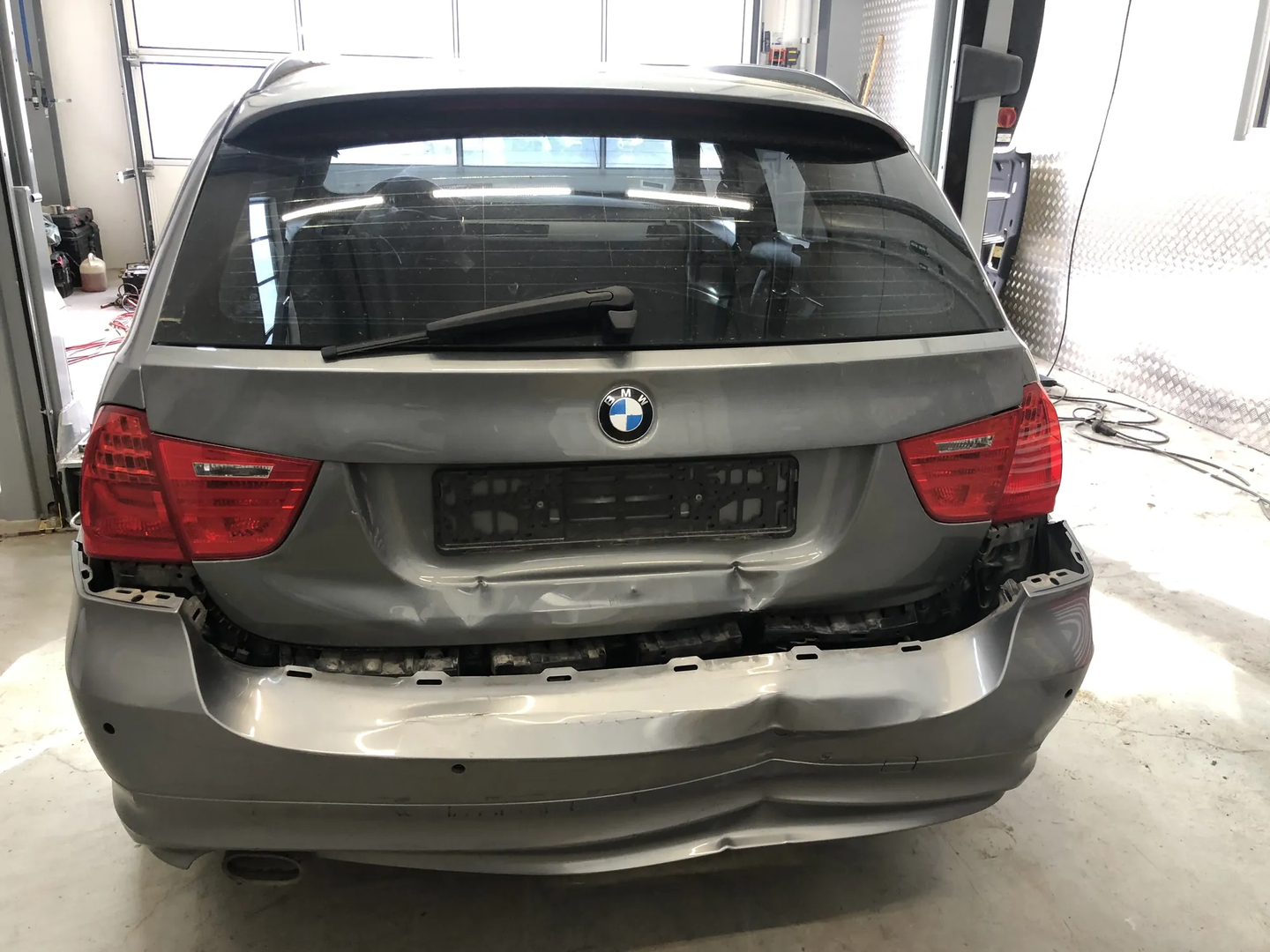 BMW 3 Touring (E91) 318 d 2010 – 10