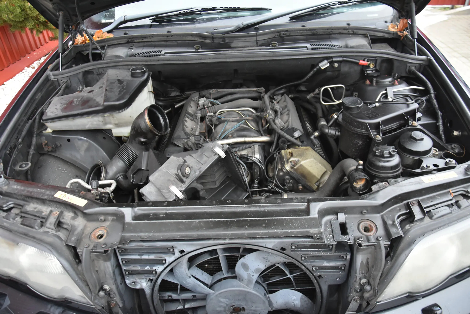 BMW X5 (E53) 4.6 is 2002 – 7