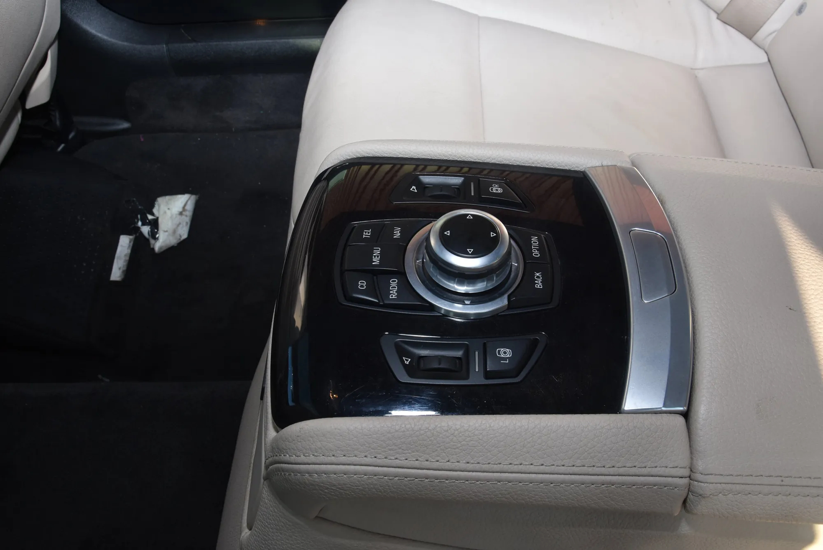BMW 7 (F01, F02) 730 d 2010 – 9