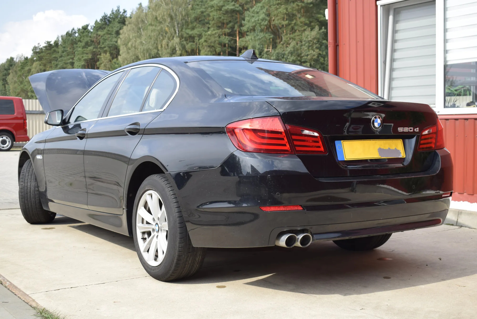 BMW 5 (F10) 520 d 2010 – 3