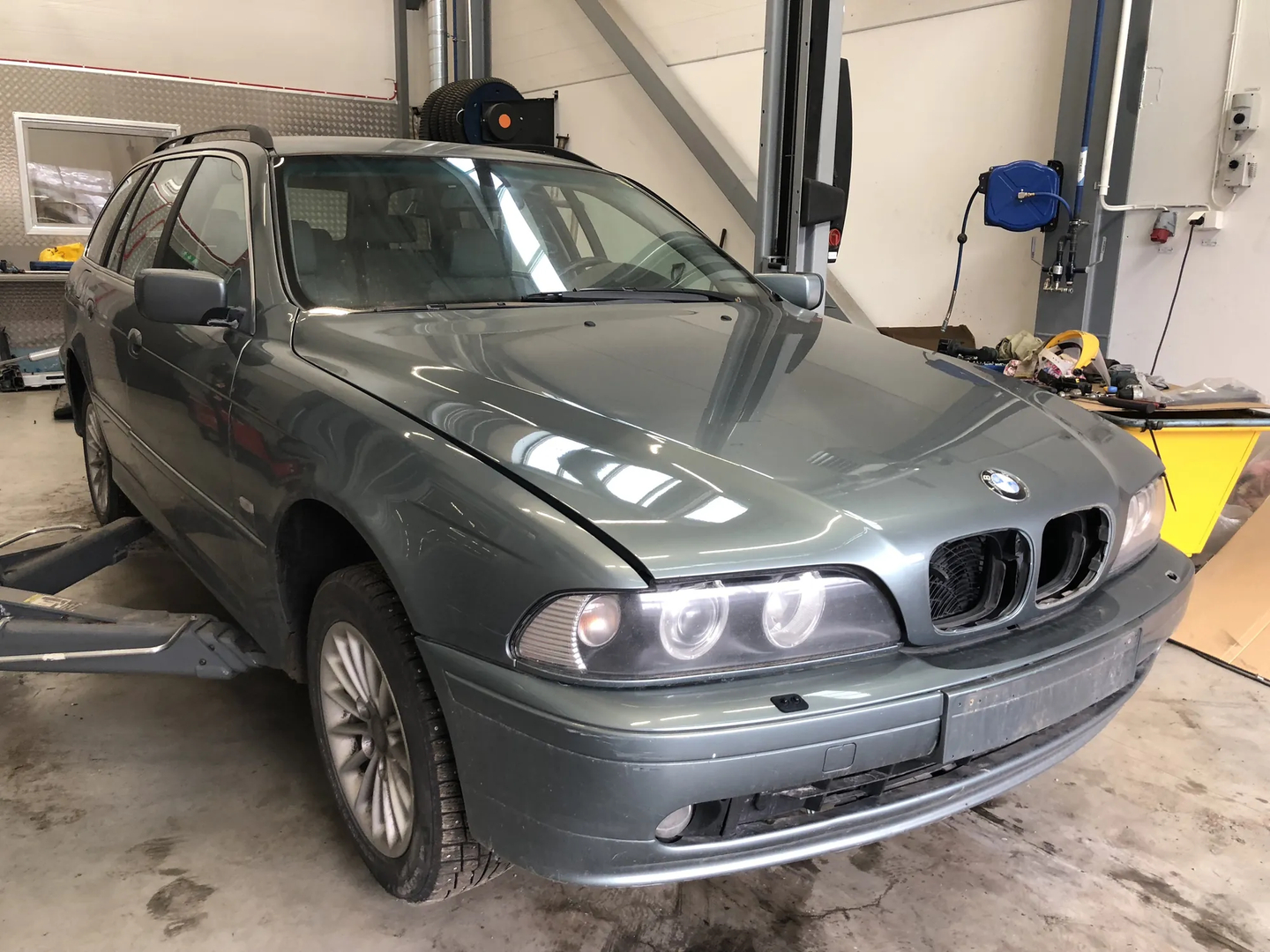 BMW 5 Touring (E39) 530 i 2002