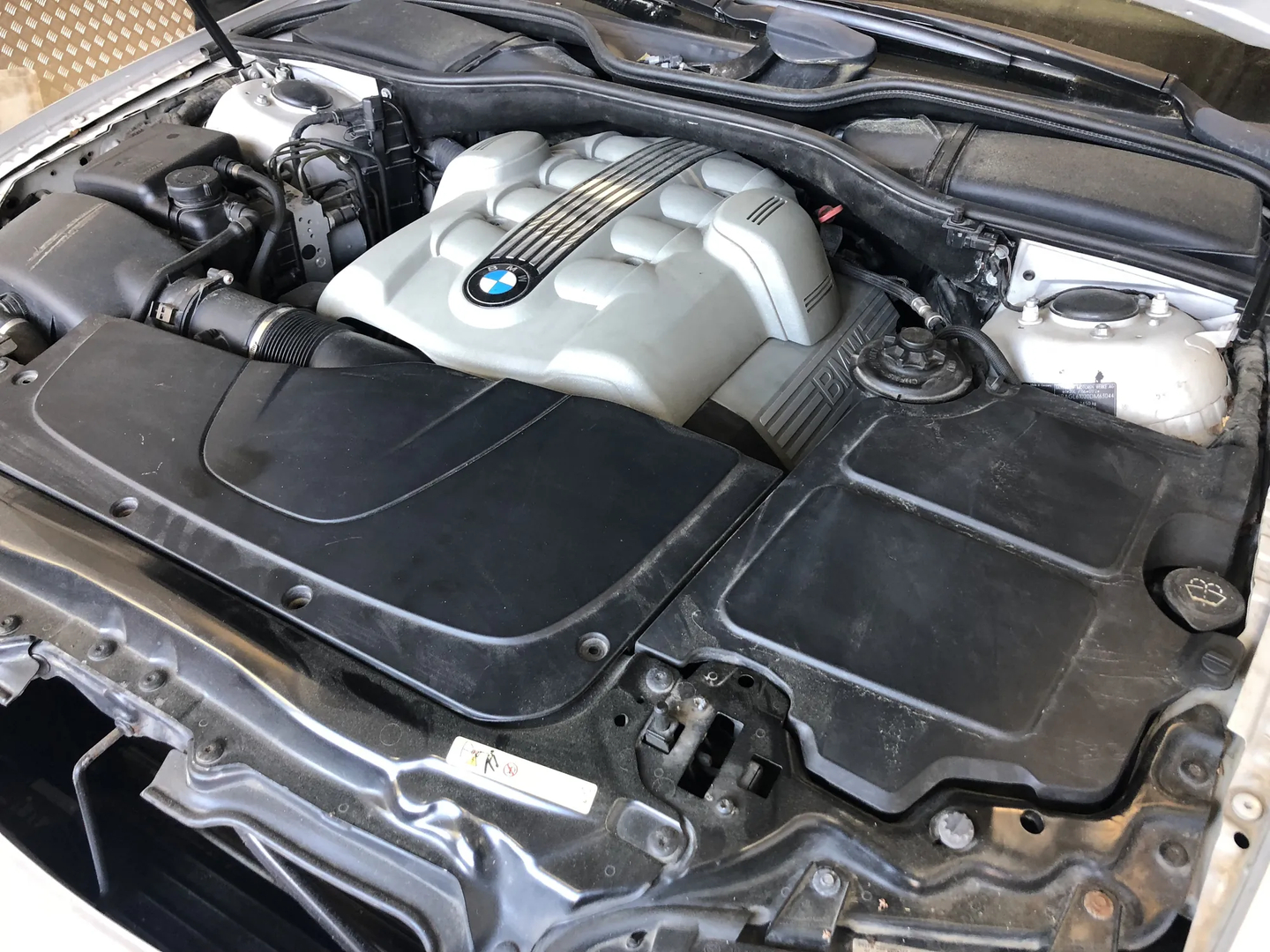 BMW 7 (E65, E66, E67) 745 i, Li 2003 – 5