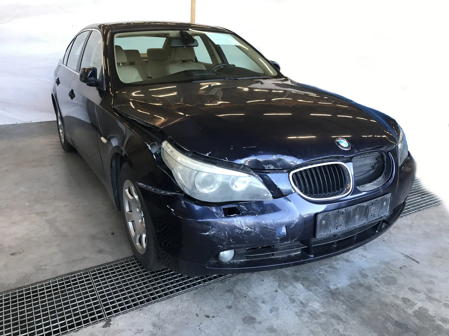 BMW 5 (E60) 520 i 2003
