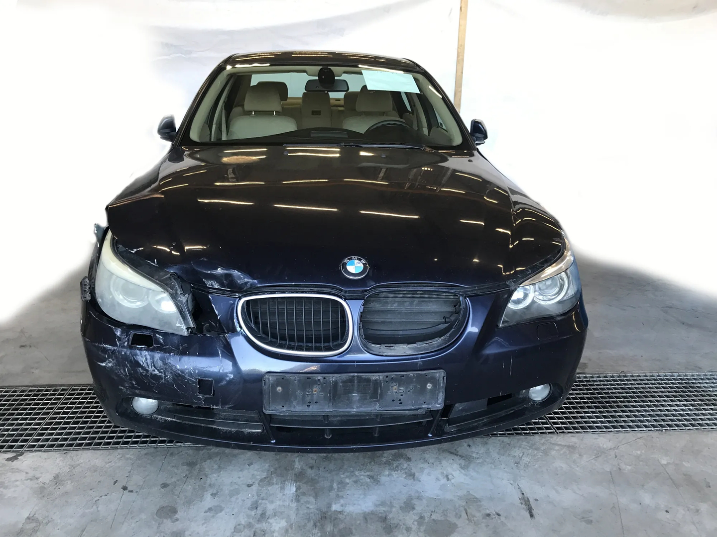 BMW 5 (E60) 520 i 2003 – 2