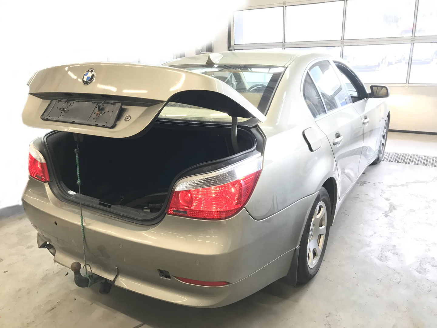 BMW 5 (E60) 523 i 2005