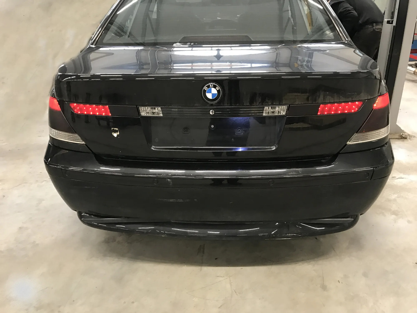 BMW 7 (E65, E66, E67) 745 i, Li 2004 – 2