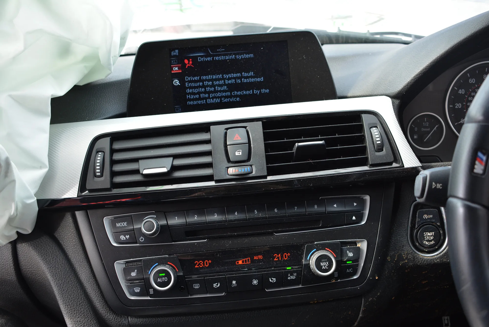 BMW 3 (F30, F80) 318 d 2015 – 11