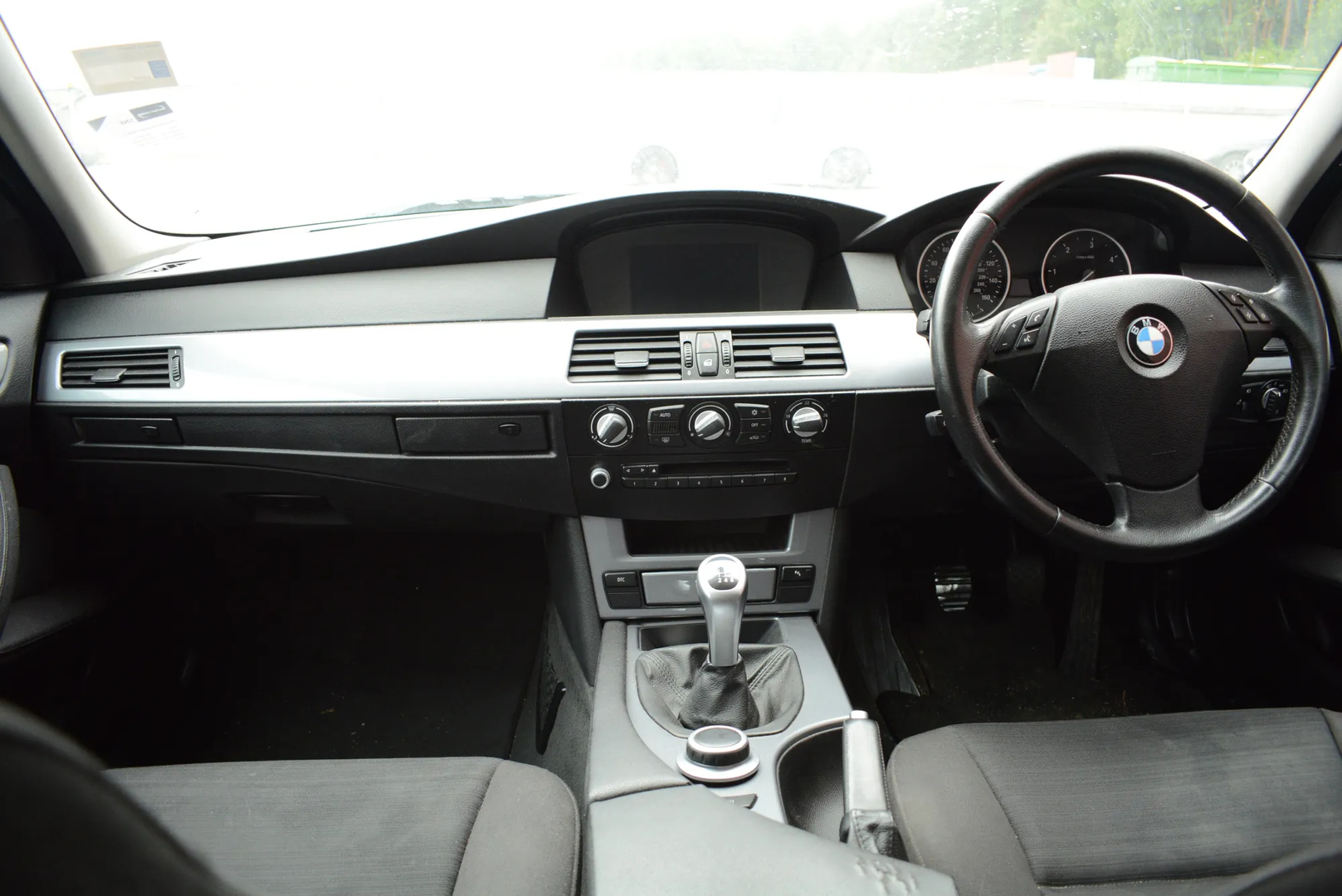 BMW 5 (E60) 520 d 2007 – 5