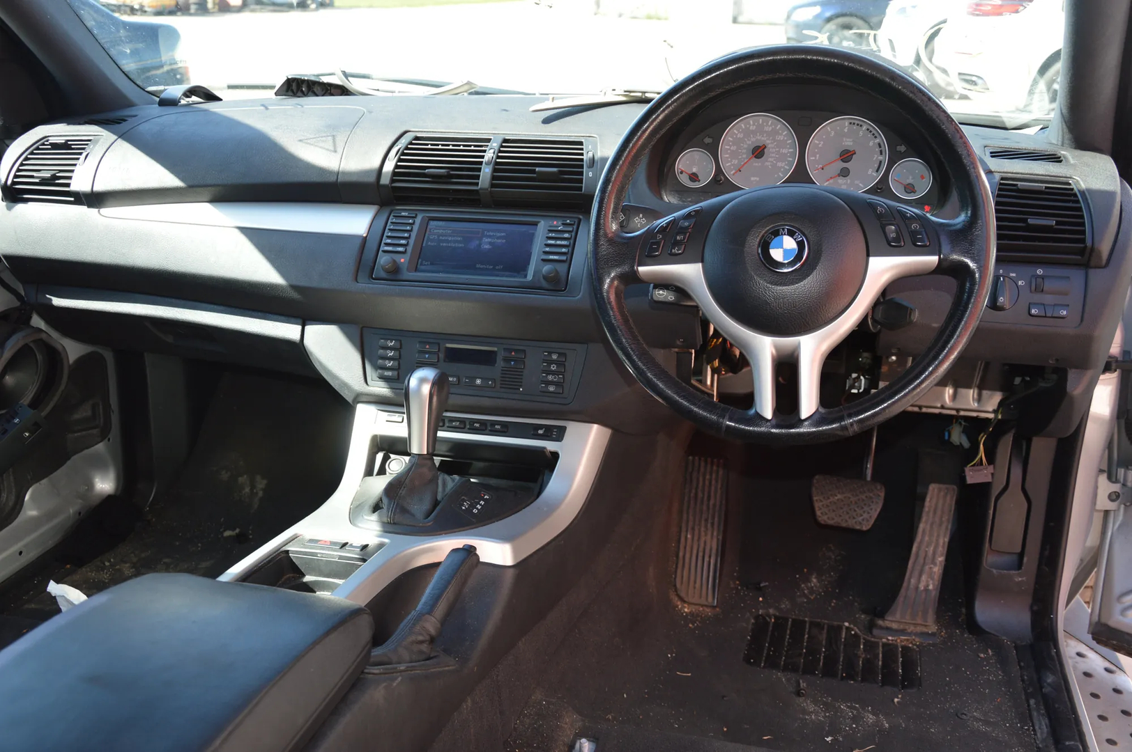 BMW X5 (E53) 4.6 is 2003 – 8