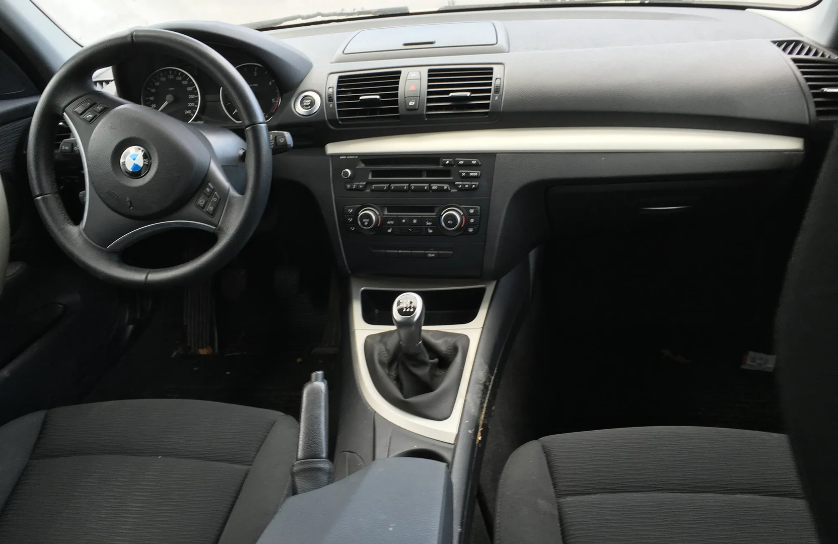 BMW 1 (E87) 118 d 2010 – 6